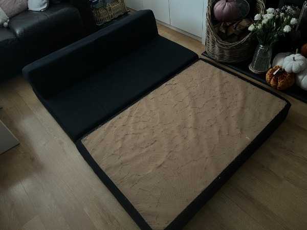 Freecycle: Child's mini-sofa fold out bed