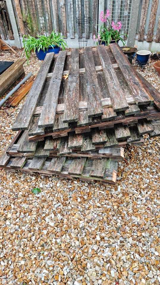 Freecycle: wooden fence panels and gate