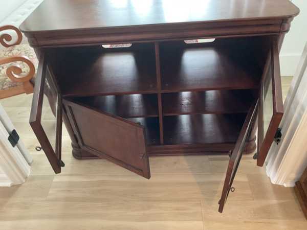 Freecycle: Tv console table