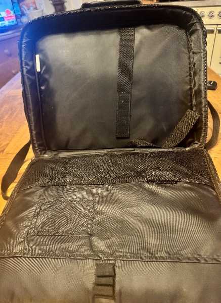 Laptop carrying bag