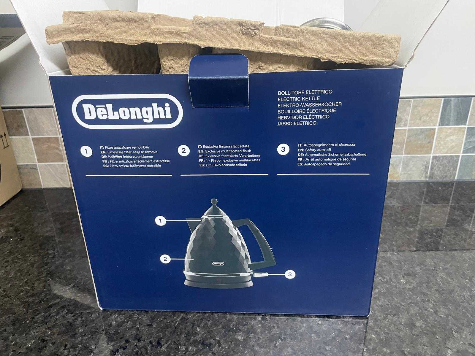 De'Longhi Brilliante Kettle