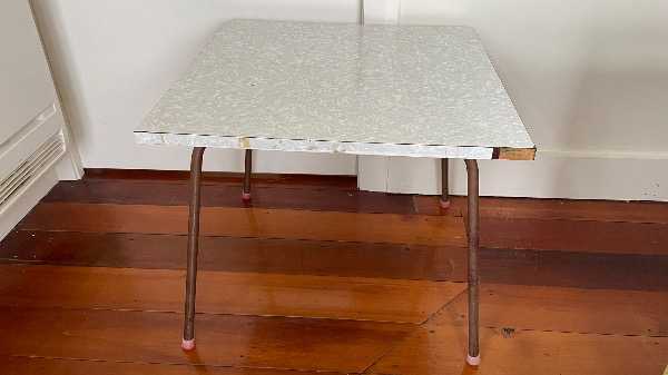 Kids’ table