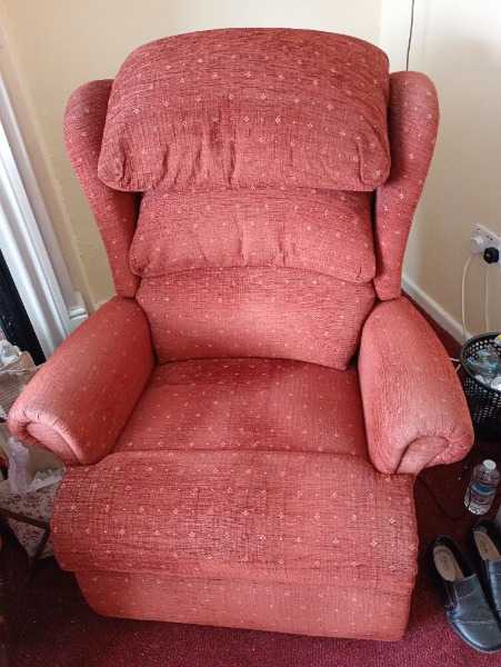 Riser recliner electric