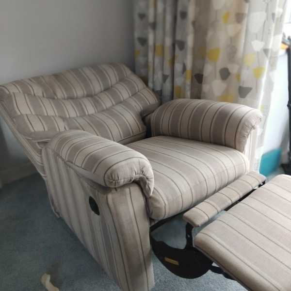 Recliner armchair