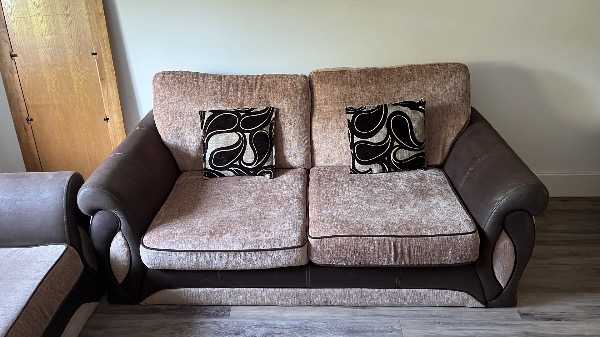 FREE DFS Matching 3 Seater and 2 Seater Sofa Set