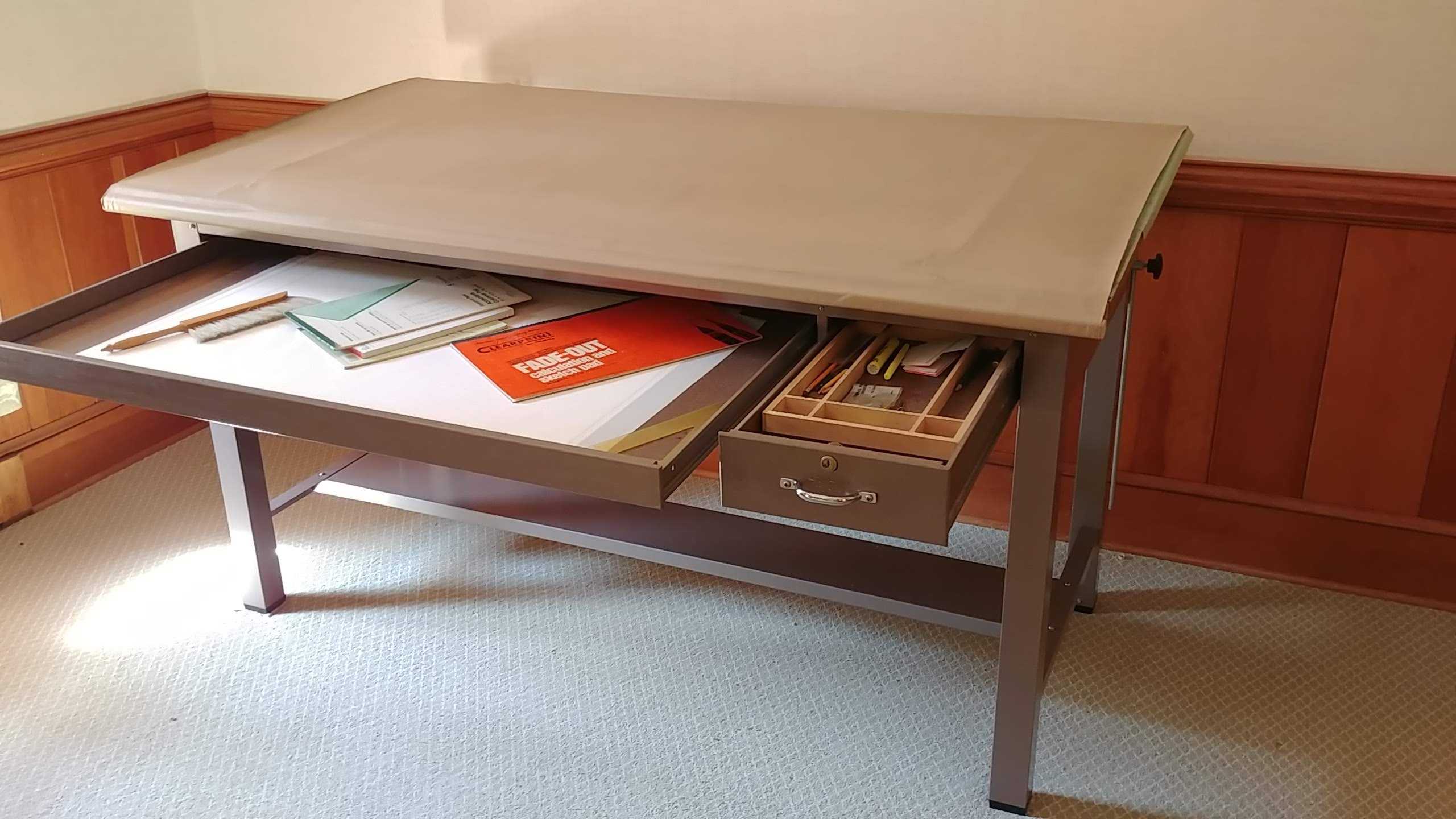 Drafting table