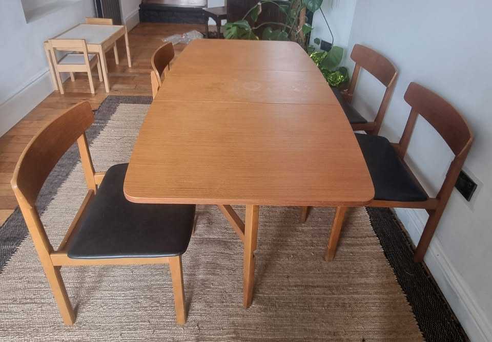 Mid century style double drop leaf table