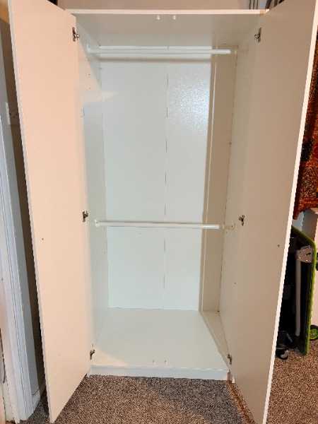 Single wardrobe