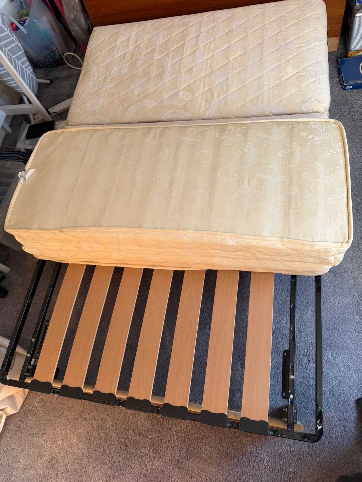 Bed settee