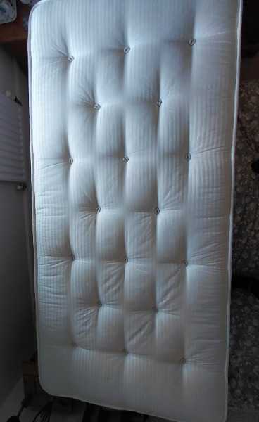 Single mattress