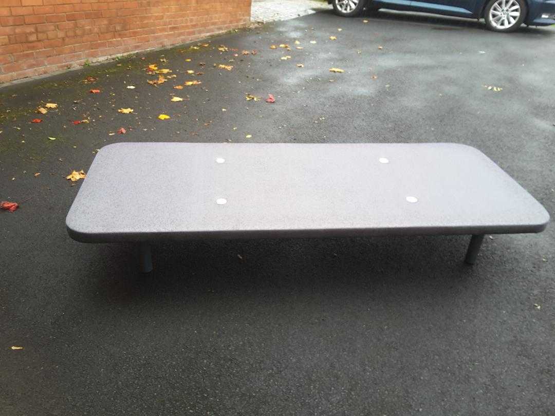 SINGLE BED BASE WITH REMOVABLE LEGS