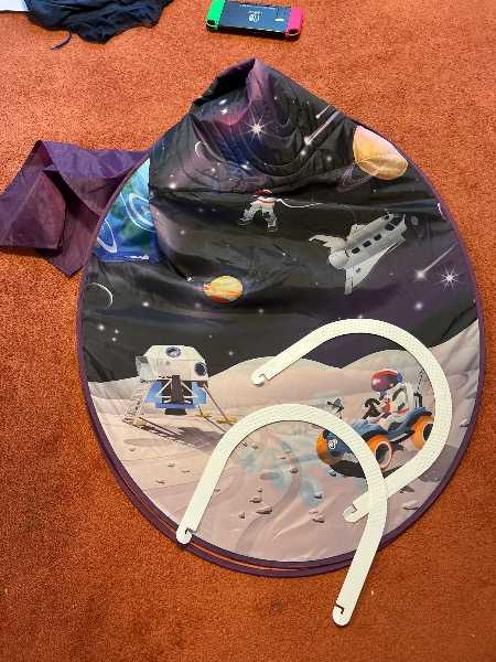 bed tent (space )