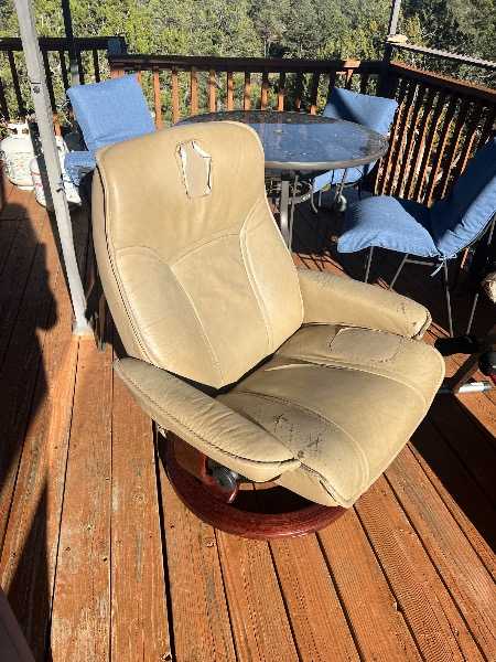 Stressless chair