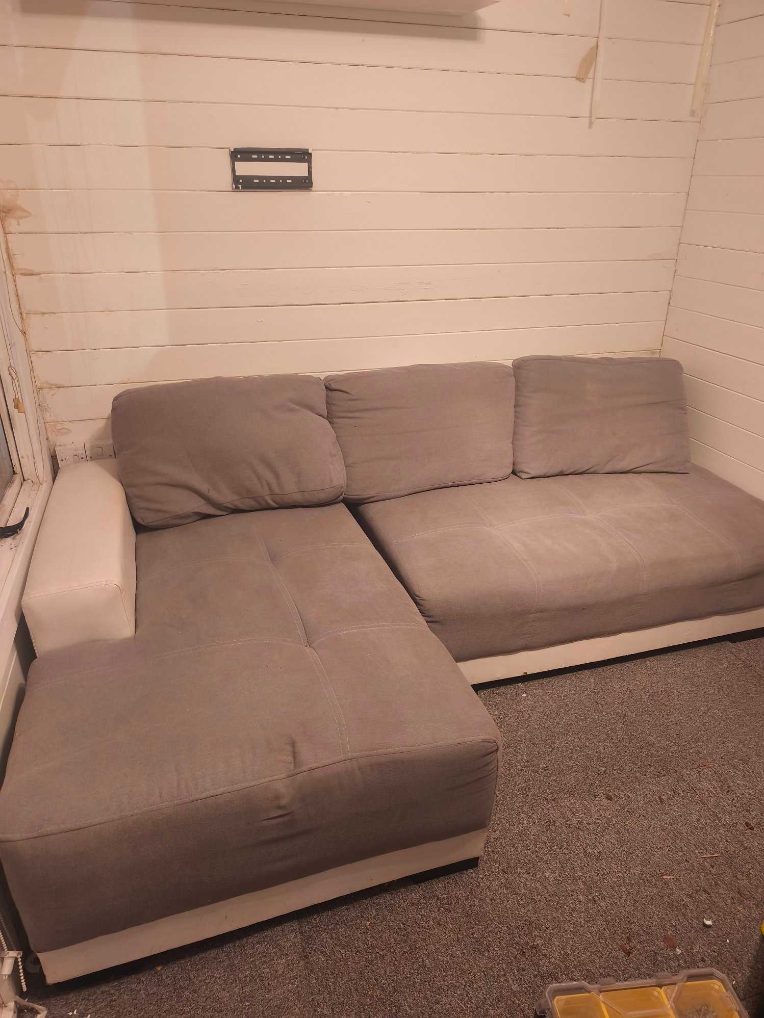 Free Modern Sofa Bed