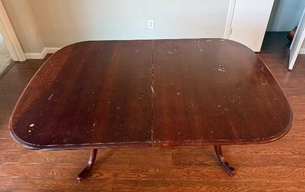 **FREE Pennsylvania House Dining Table – Must Pick Up Sunday