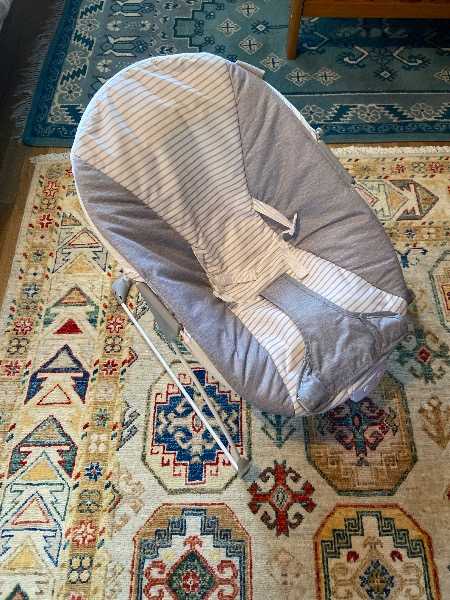 Baby bouncer chair