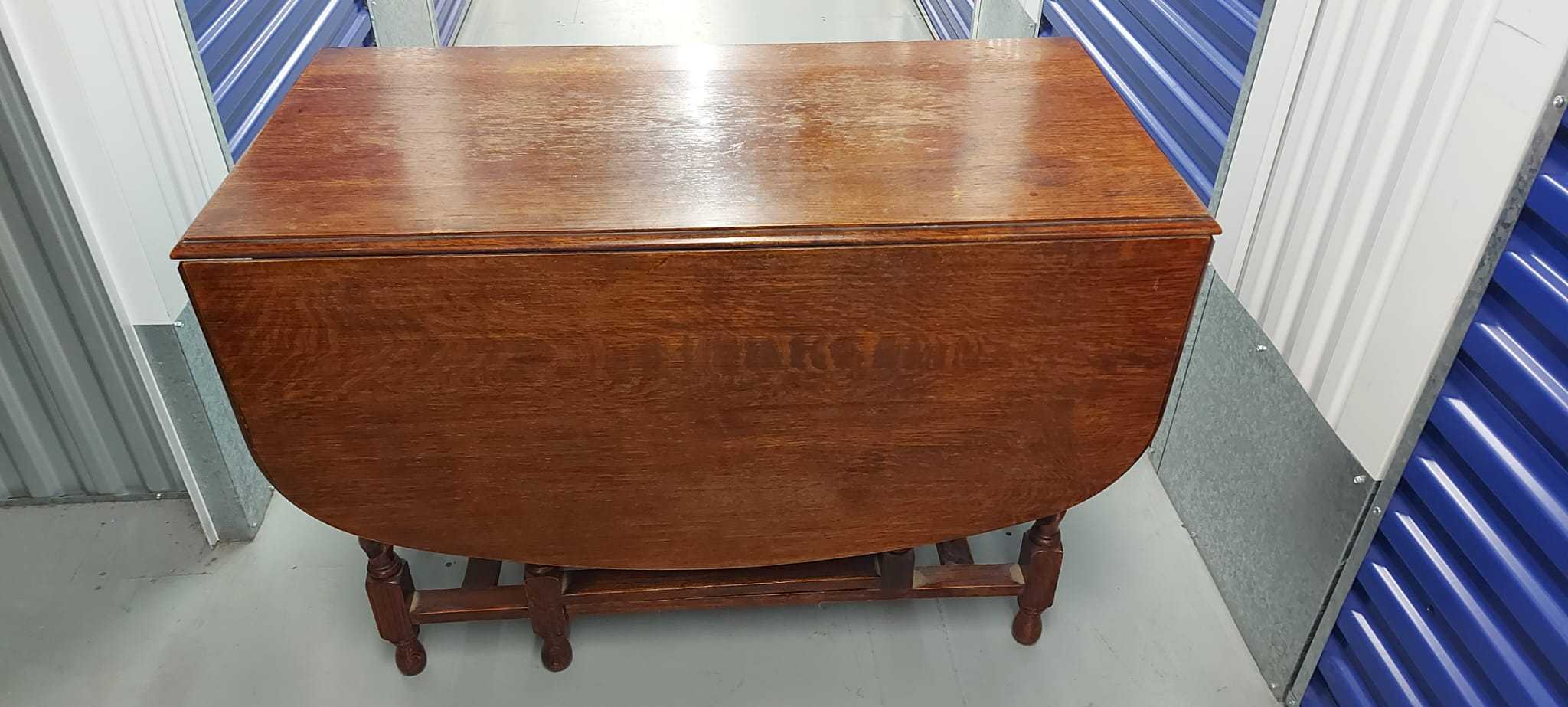 Mahogany dining table