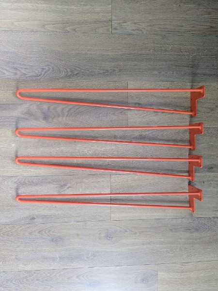 Hairpin table legs