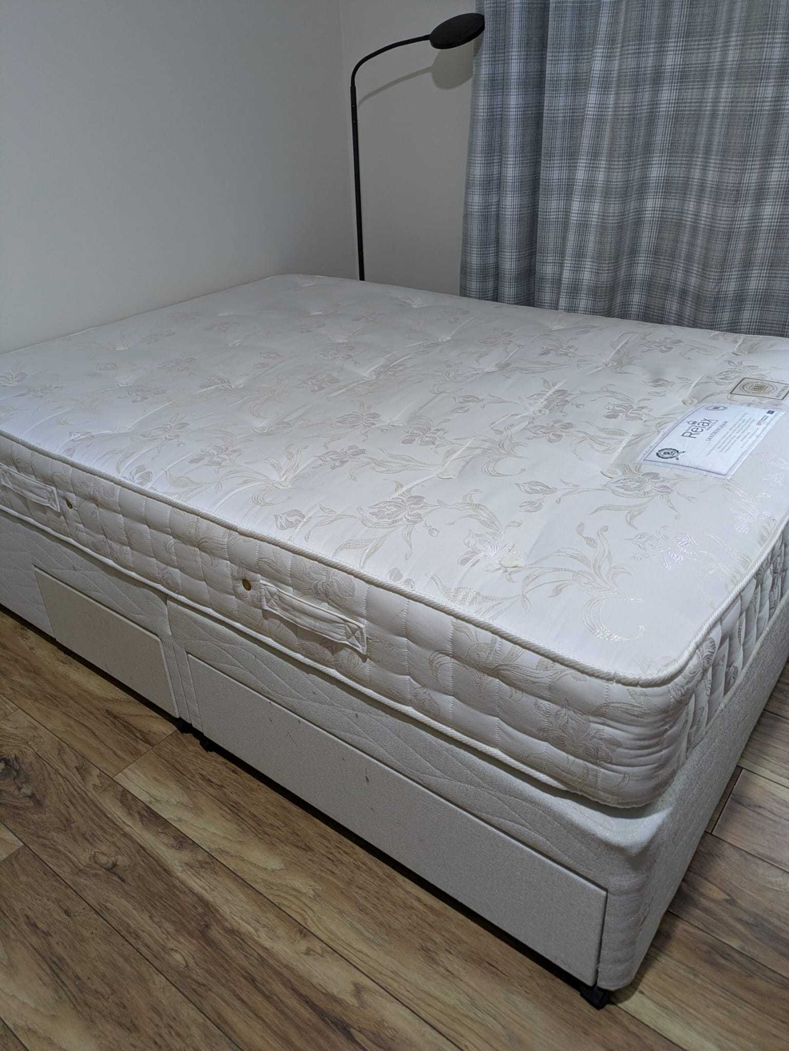 Double divan bed with mattress and 4 storage drawers