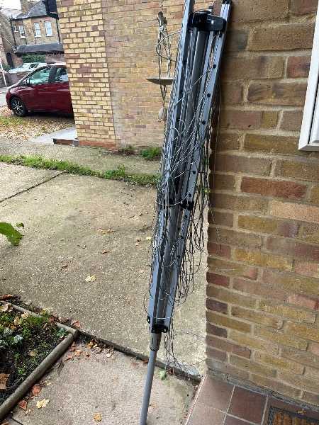 Rotary clothes drier