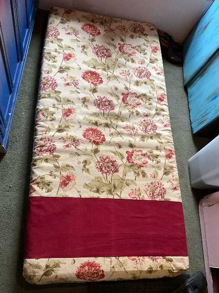 Single mattress