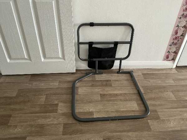 Bed safety rail