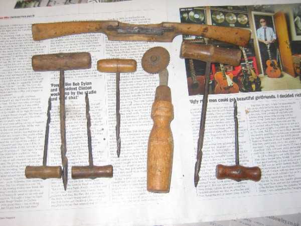 OLD (ANTIQUE) WOOD WORKING TOOLS AS PICTURED