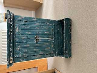 Cabinet plant holder - mirror