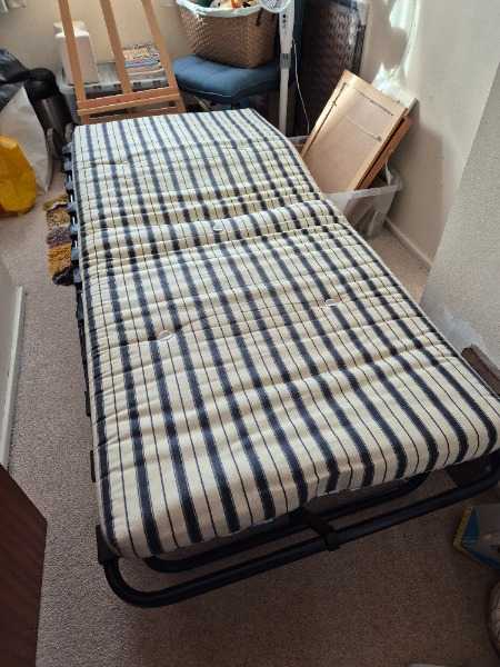 Fold up bed