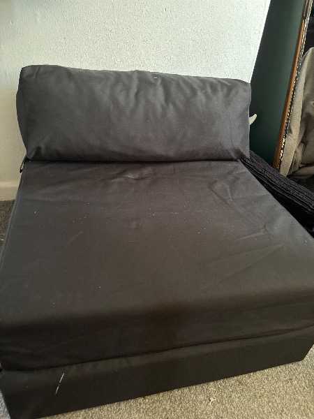 Chair/ futon