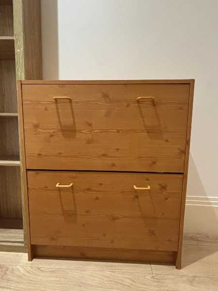 Shoe cabinet
