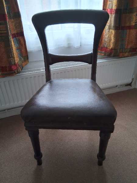 Chair to mend and upcycle