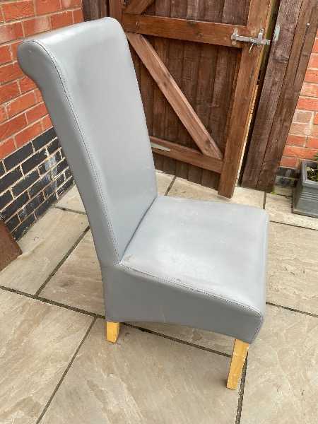 4 Dining Chairs