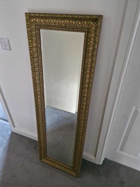 LARGE HANGING MIRROR