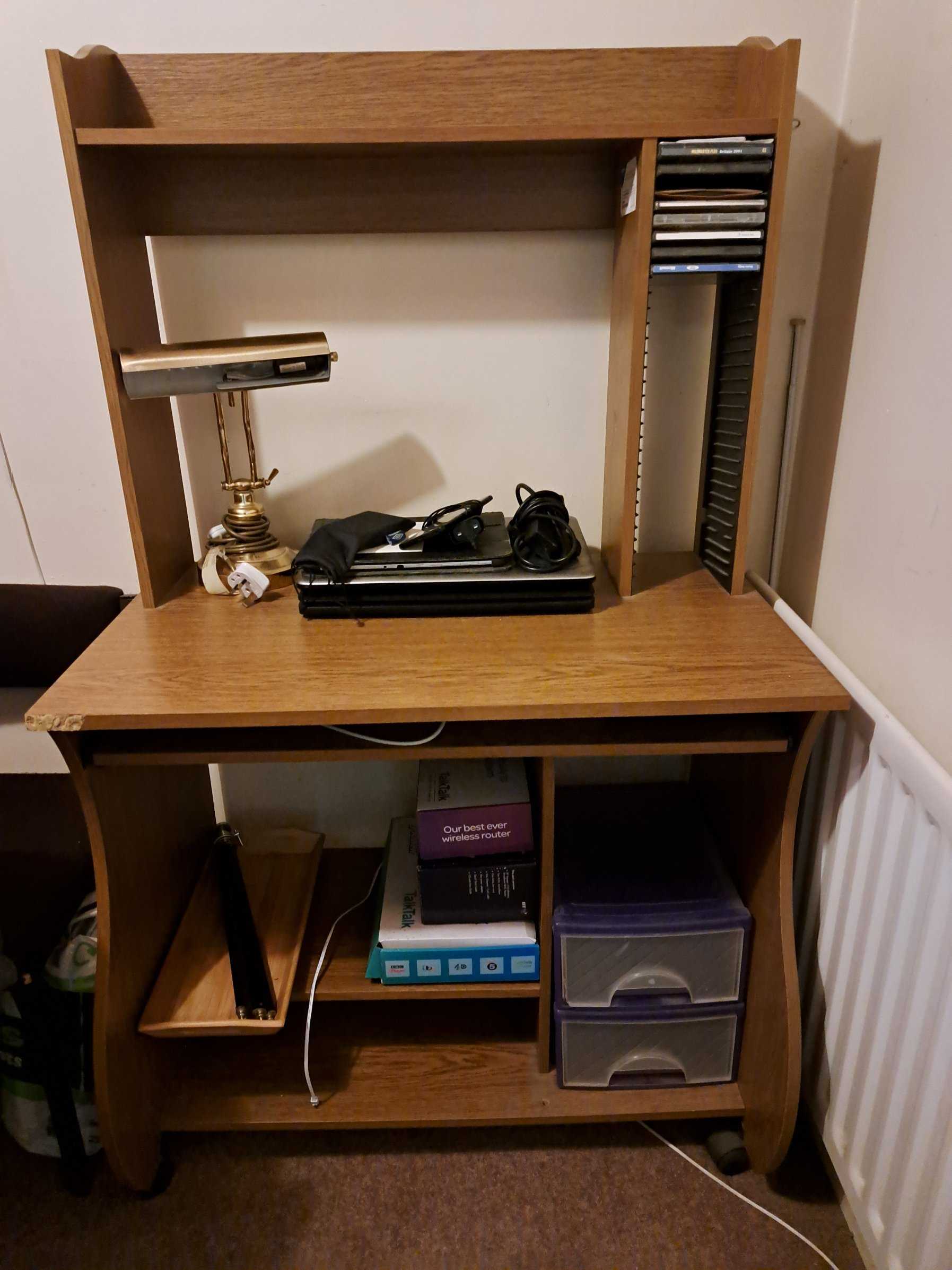 Computer table