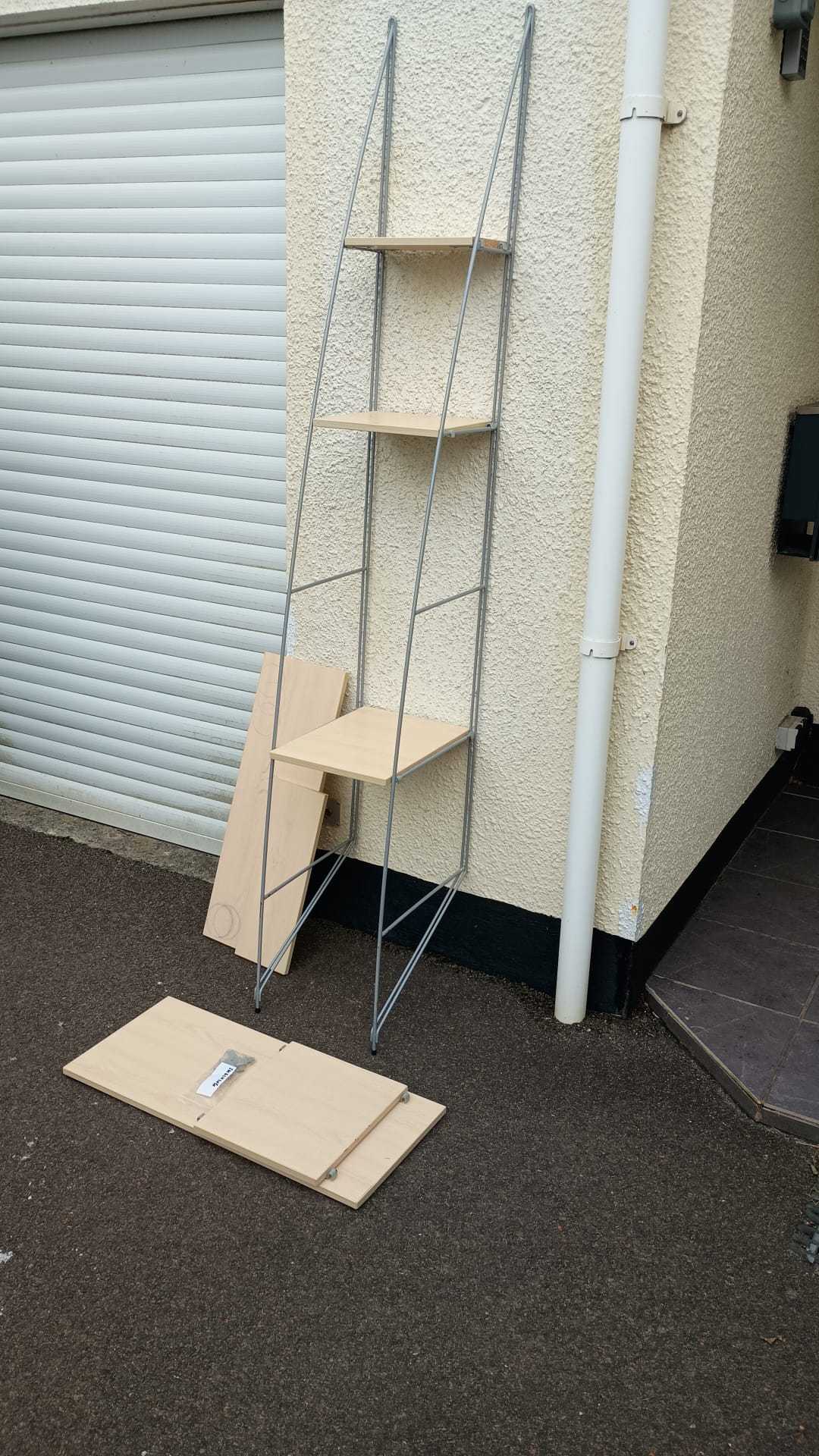 Wire/wood Shelving