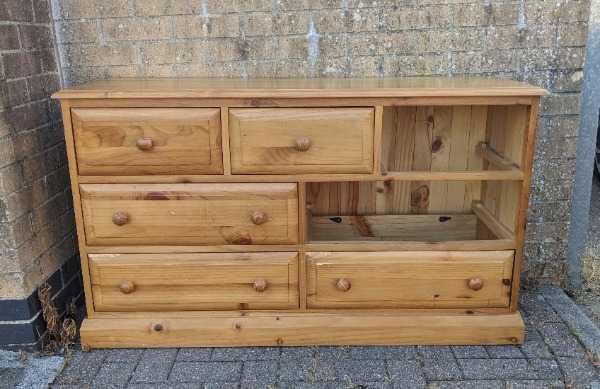 Chest Of Drawers (two drawers missing).