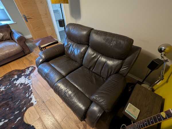 2 Seater Power Recliner - leather