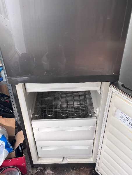 Fridge freezer