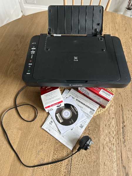 Canon Pixma Printer with ink cartridges