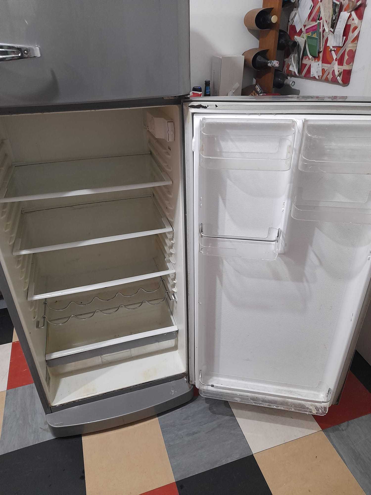 Freecycle: fridge freezer