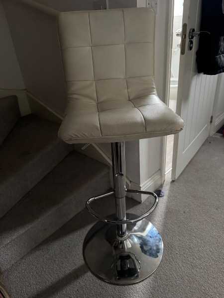 Bar chair