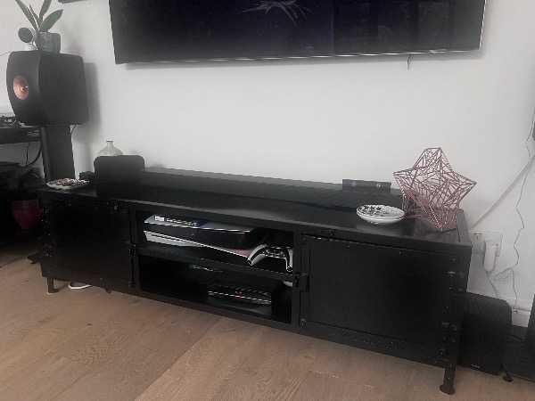 Media unit