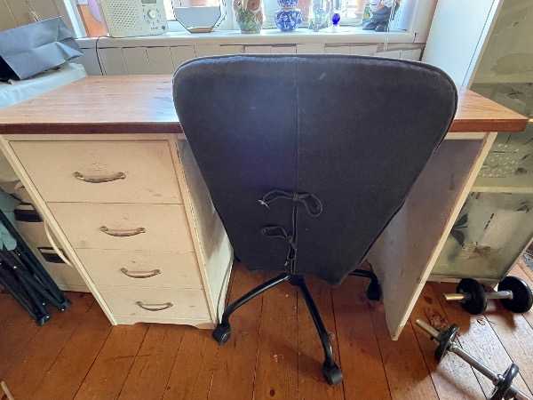 Small desk