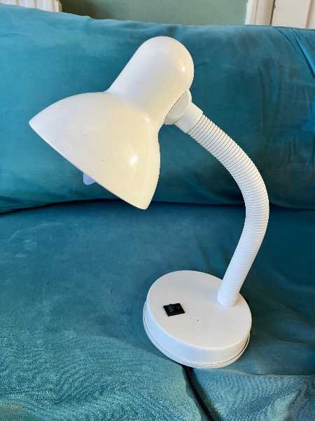 Desk lamp