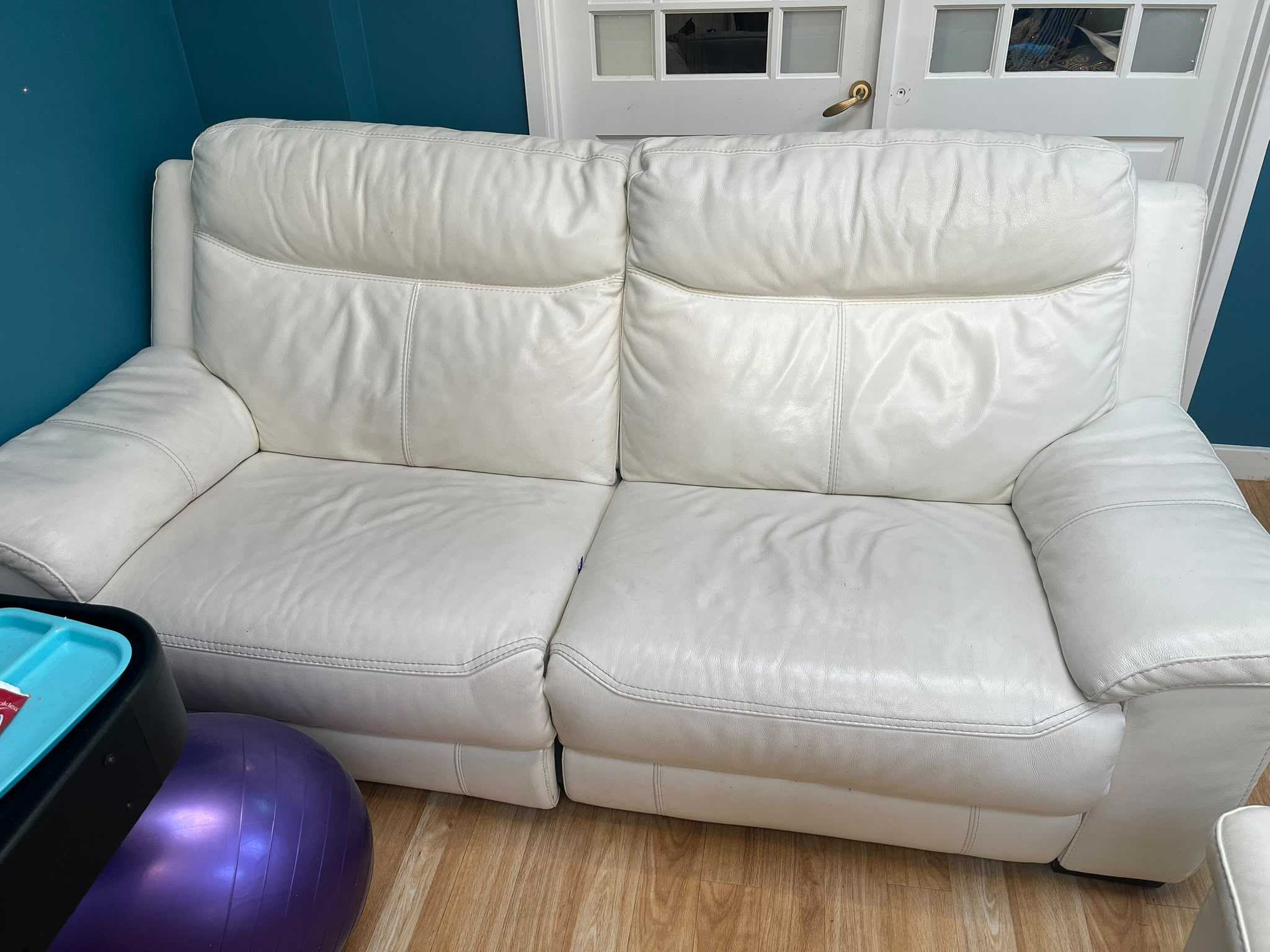 2 x 3 leather sofa.