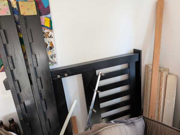Wooden base and headboard for double bed
