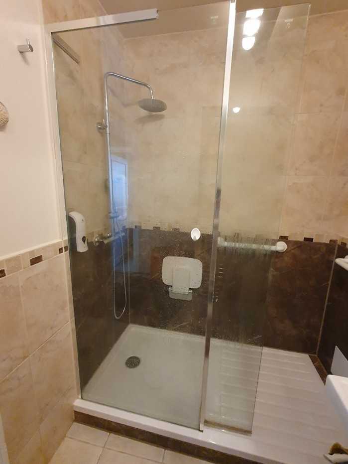 Mode 8mm wet room /walk-in shower glass panel