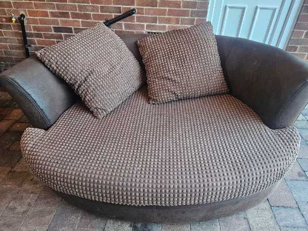 Round sofa