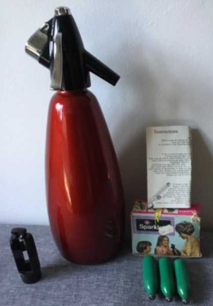 VINTAGE RED SPARKLETS SODA SYPHON - BRITISH OXYGEN COMPANY - SEE DESCRIPTION